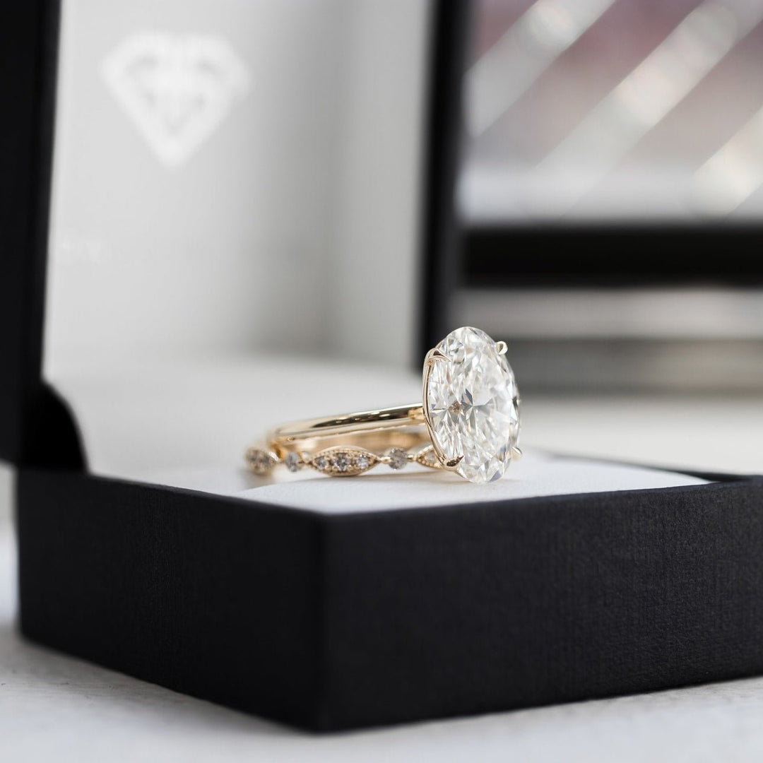 Round DE - VS1 Lab Grown Diamond Petite Pave Wedding Band - Doozy Diamonds