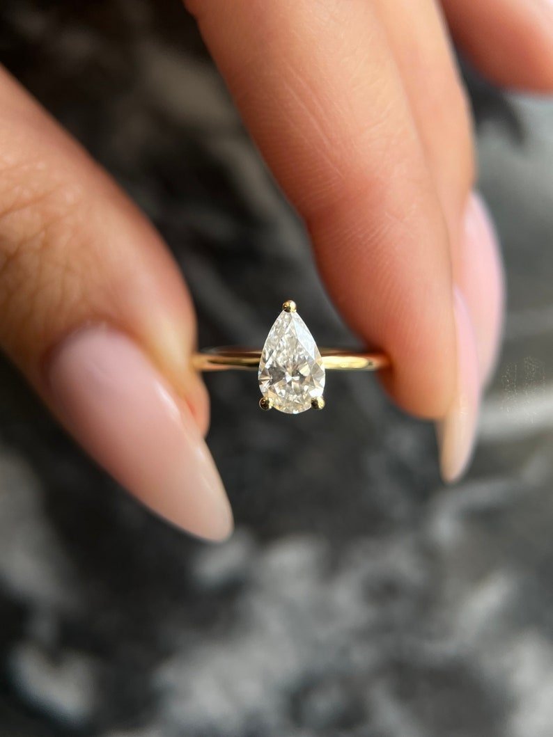 Buy 1.0CT pear solitaire lab grown diamond engagement ring online
