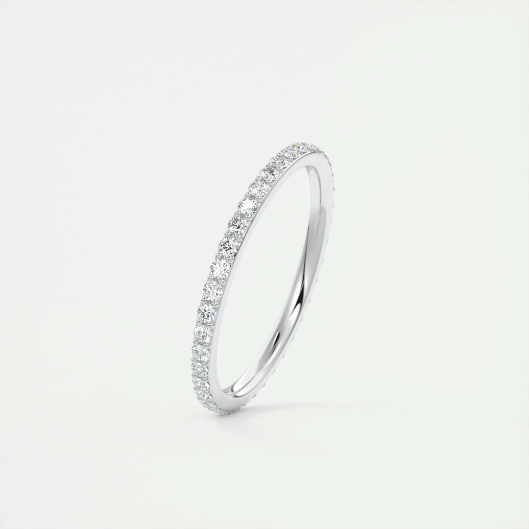 Close-up of 0.37CT round brilliant lab grown diamonds