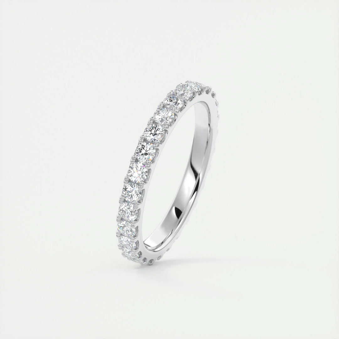 Close-up of 0.84CT round brilliant lab grown diamonds