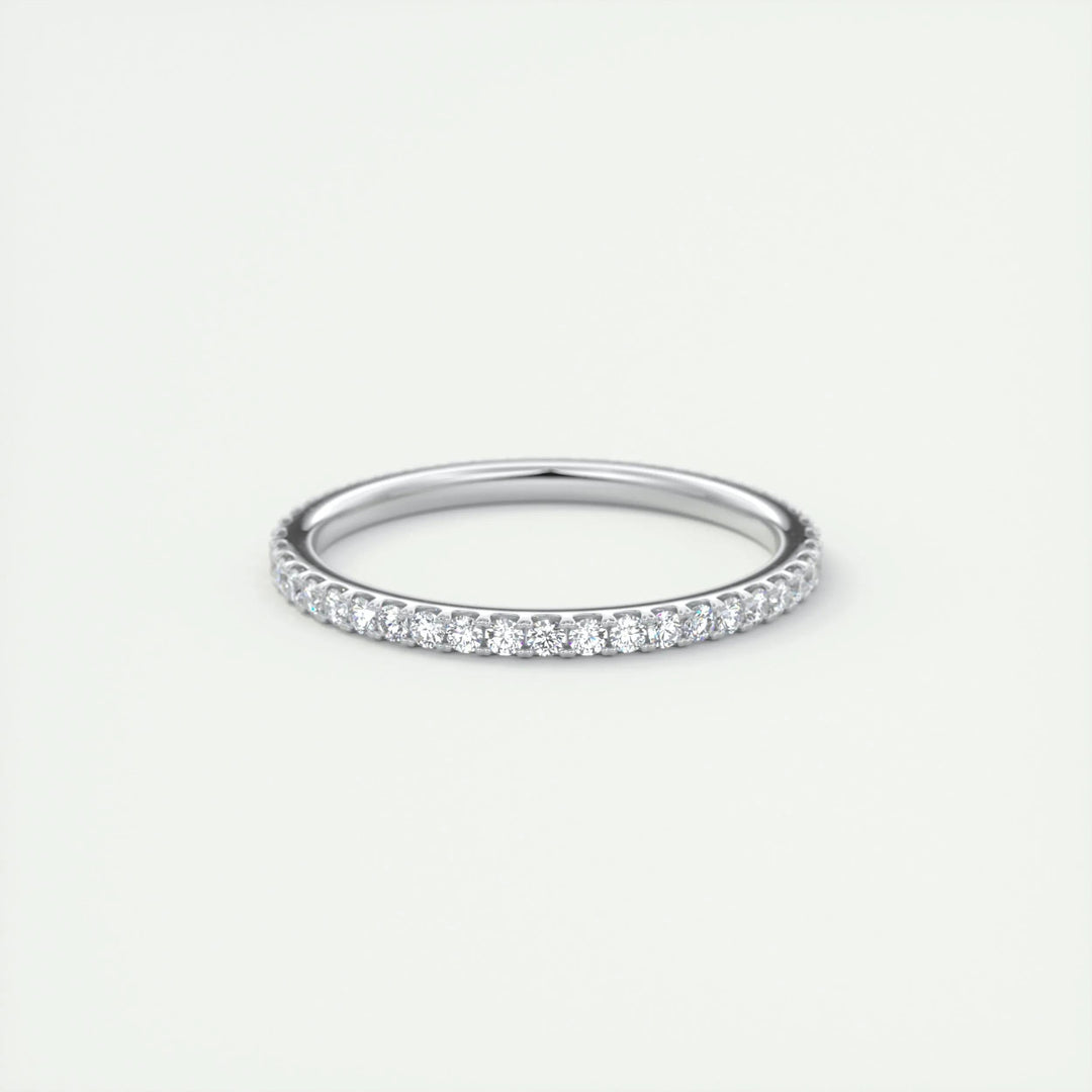 Close-up of 0.36CT round brilliant lab grown diamonds