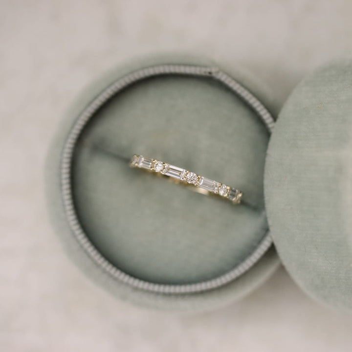Baguette & Round Cut DE - VS1 Lab Grown Diamond Full Eternity Wedding Band - Doozy Diamonds