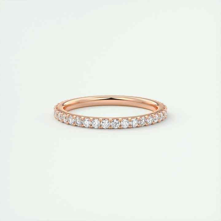 Round Brilliant diamond wedding band in white gold