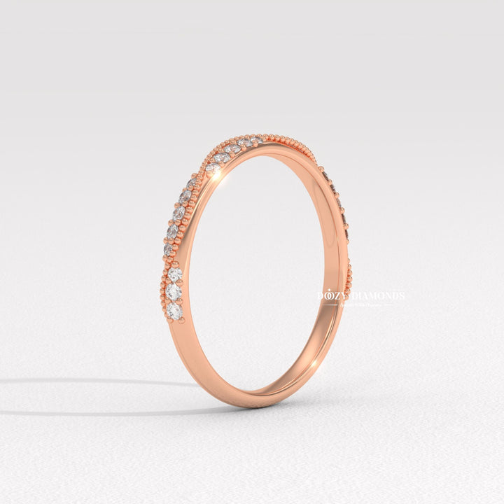 Sustainable round diamond wedding ring
