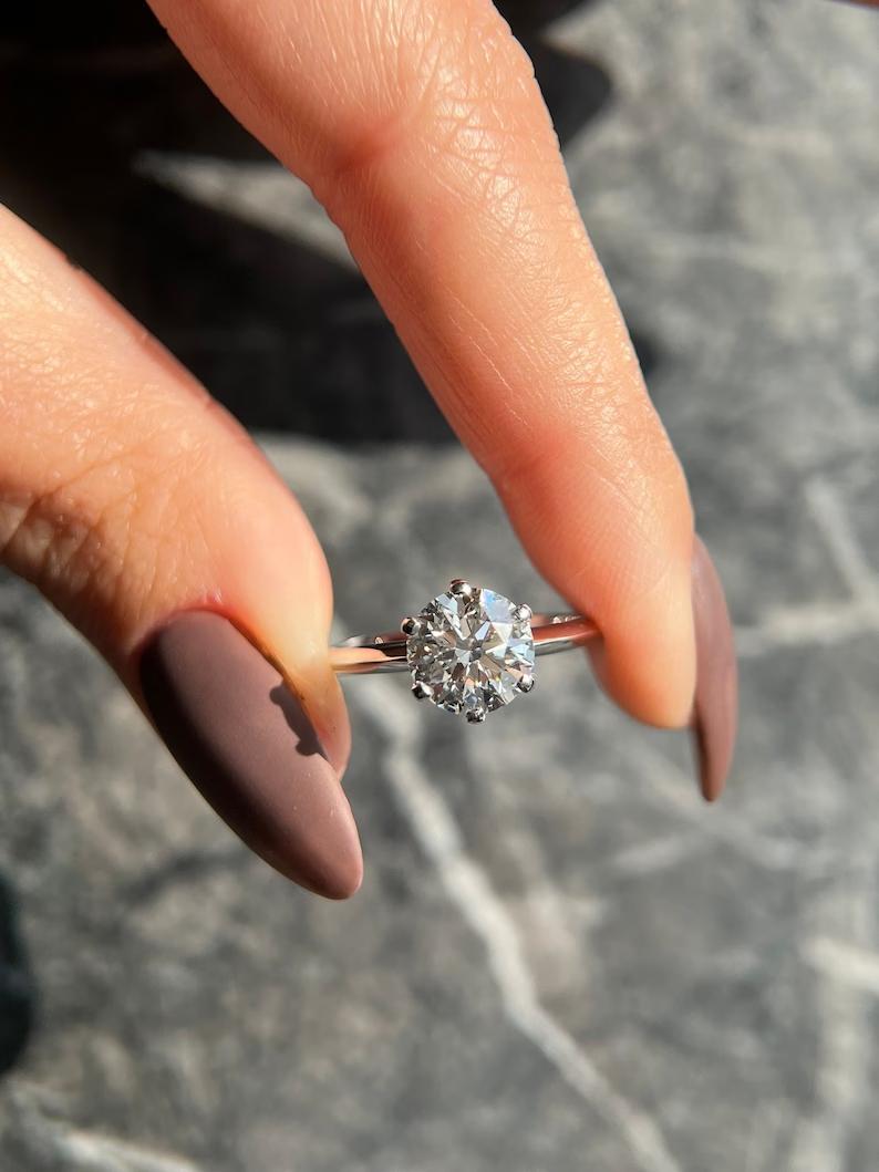 Discover round solitaire lab grown diamond engagement ring online