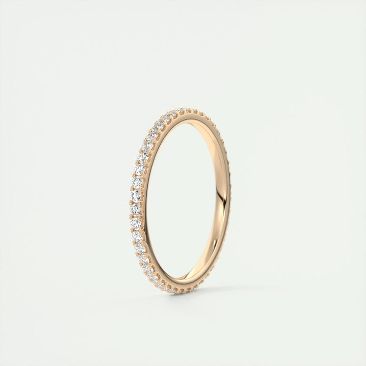 Round Brilliant stackable diamond ring for women