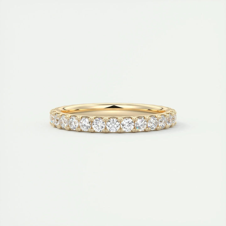 Round Brilliant diamond wedding band in white gold