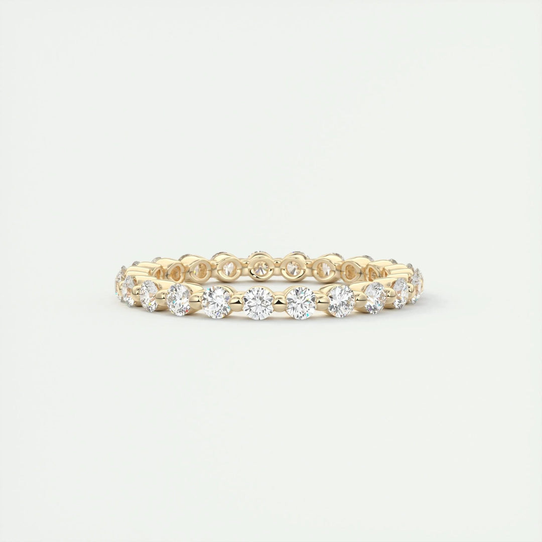 Round Brilliant diamond wedding band in white gold