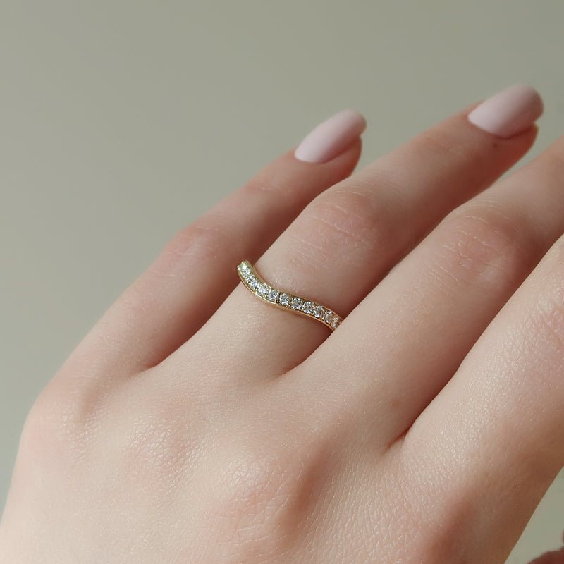 Close-up of 0.40CT round lab grown diamonds