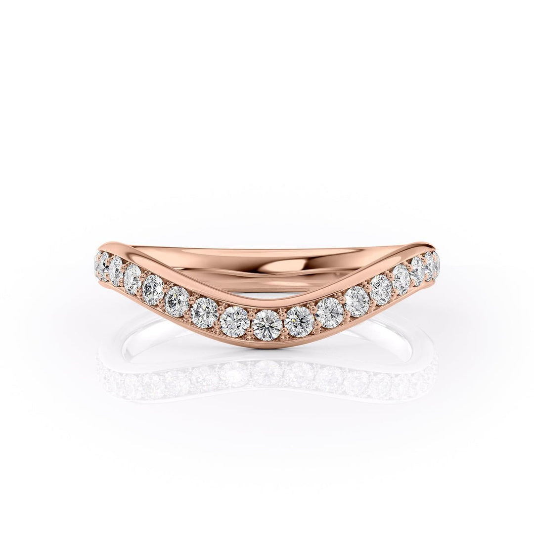 Round diamond wedding band in yellow gold