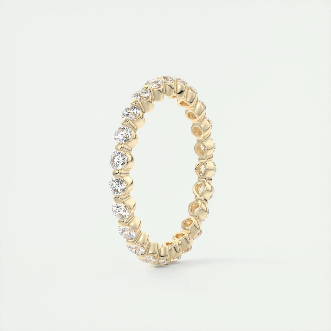 Round Brilliant diamond wedding band in rose gold