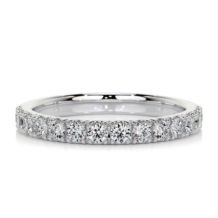 Round Brilliant round brilliant diamond wedding band front view