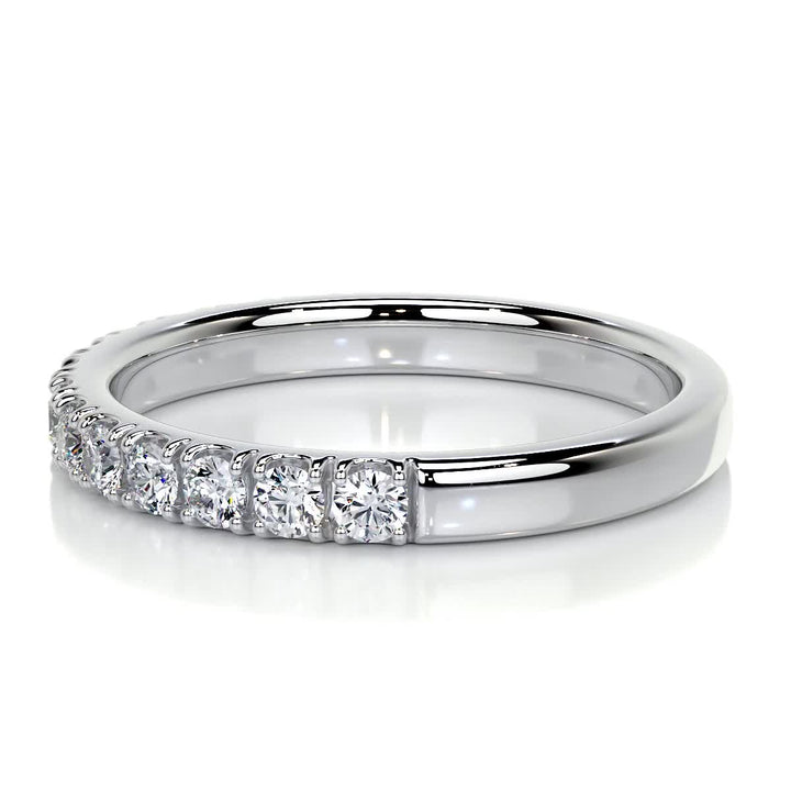 Side view of round brilliant diamond wedding band