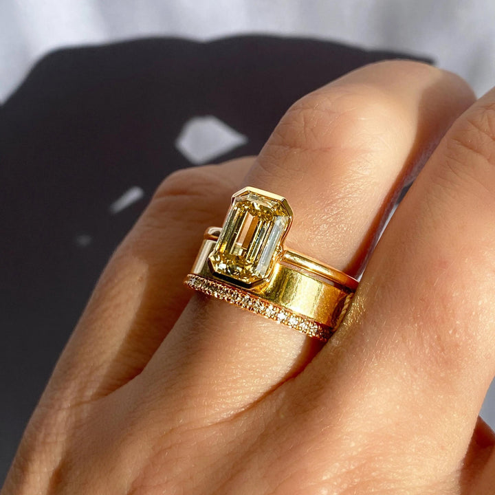 Affordable round brilliant lab grown diamond band