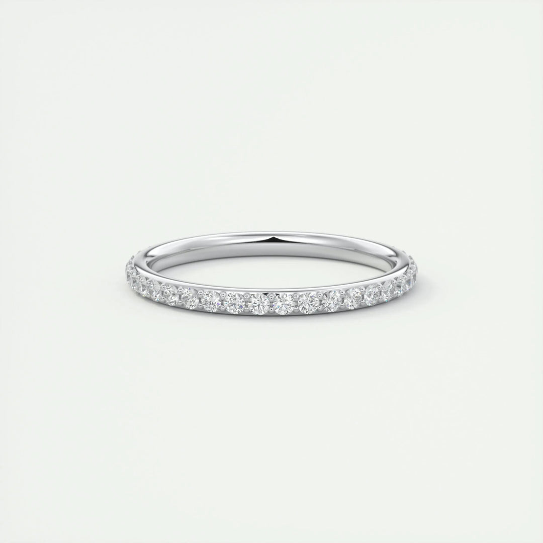 Round Brilliant round brilliant diamond wedding band front view