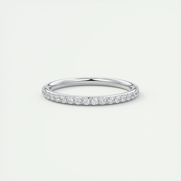 Round Brilliant round brilliant diamond wedding band front view