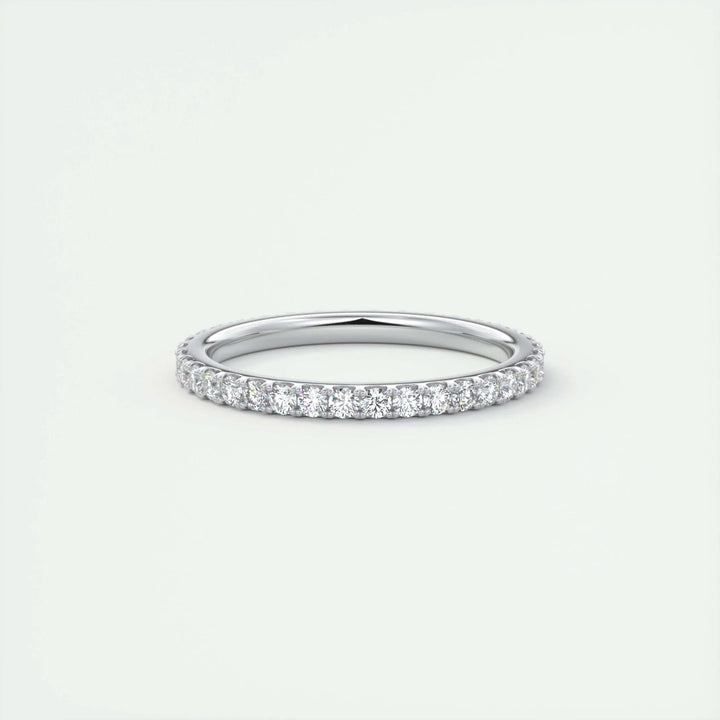 Round Brilliant round brilliant diamond wedding band front view