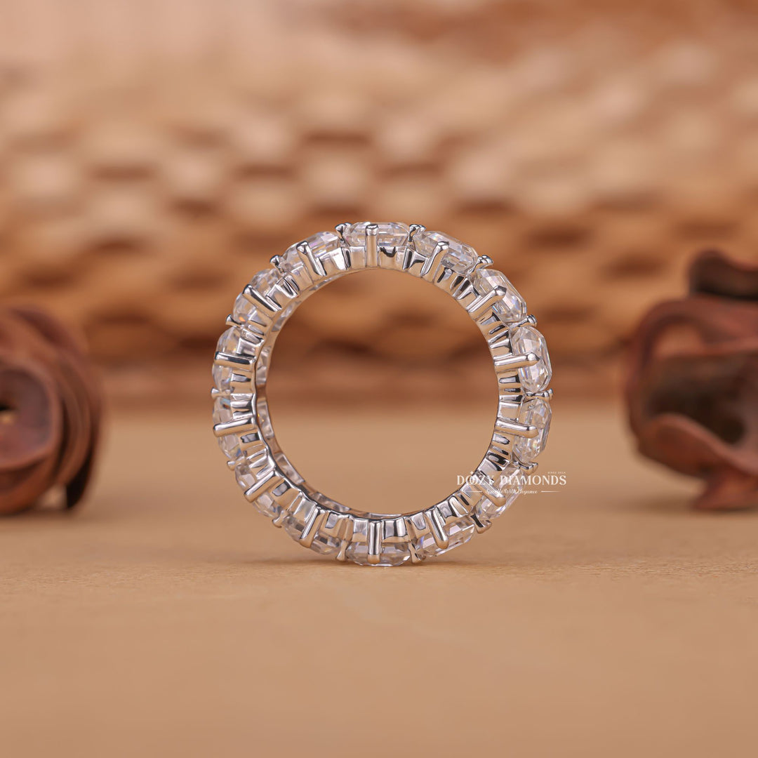Full Eternity diamond wedding band in yellow gold