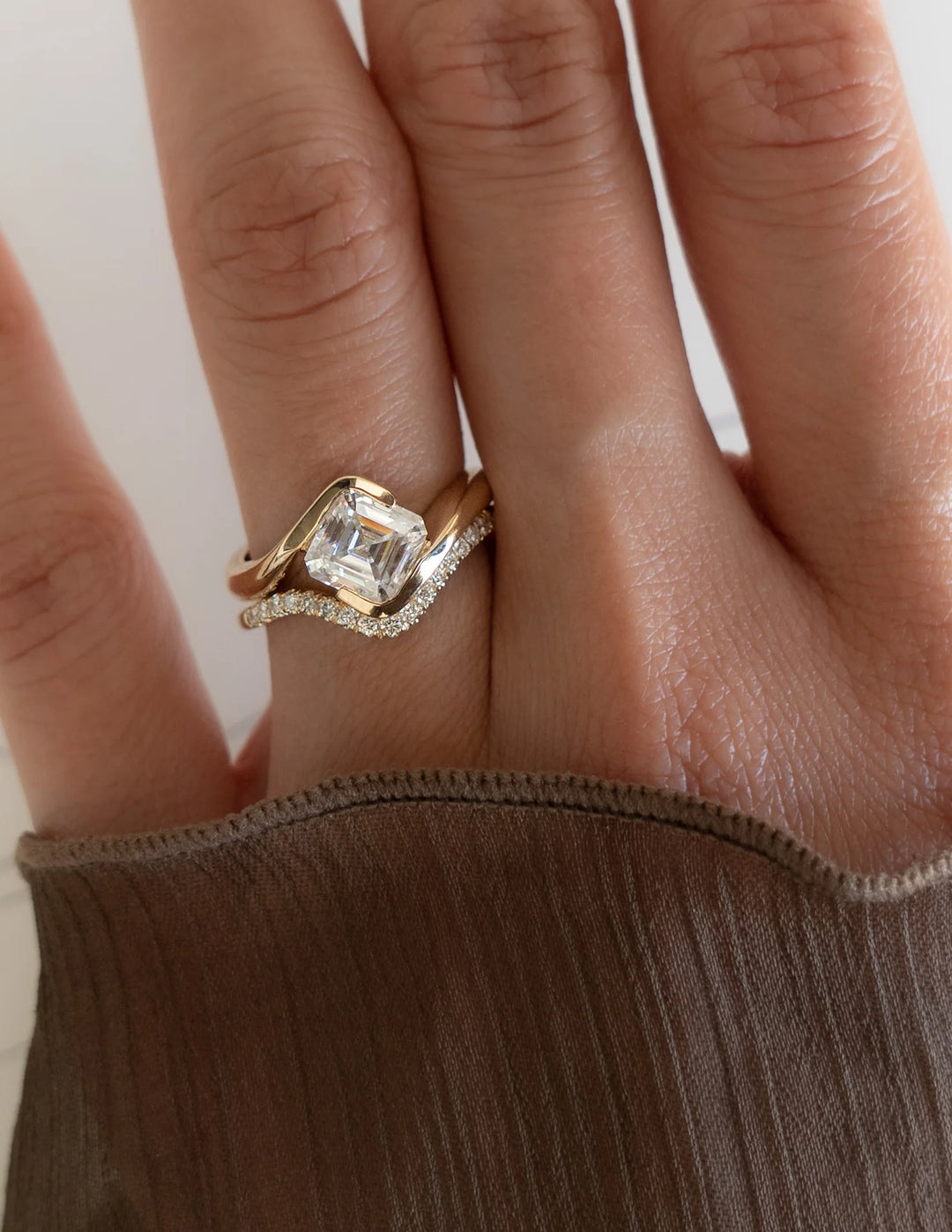 2.0CT-3.0CT Asscher E/VS1 Lab Created Diamond Bypass Engagement Ring