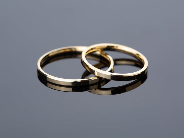 2.0mm Solid Gold Beveled Edge Wedding Band - Doozy Diamonds