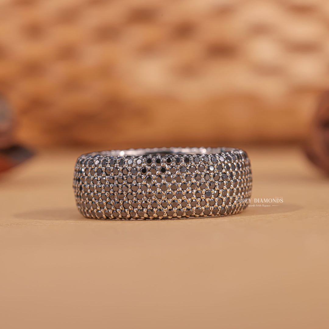 Black Diamond round diamond wedding band front view