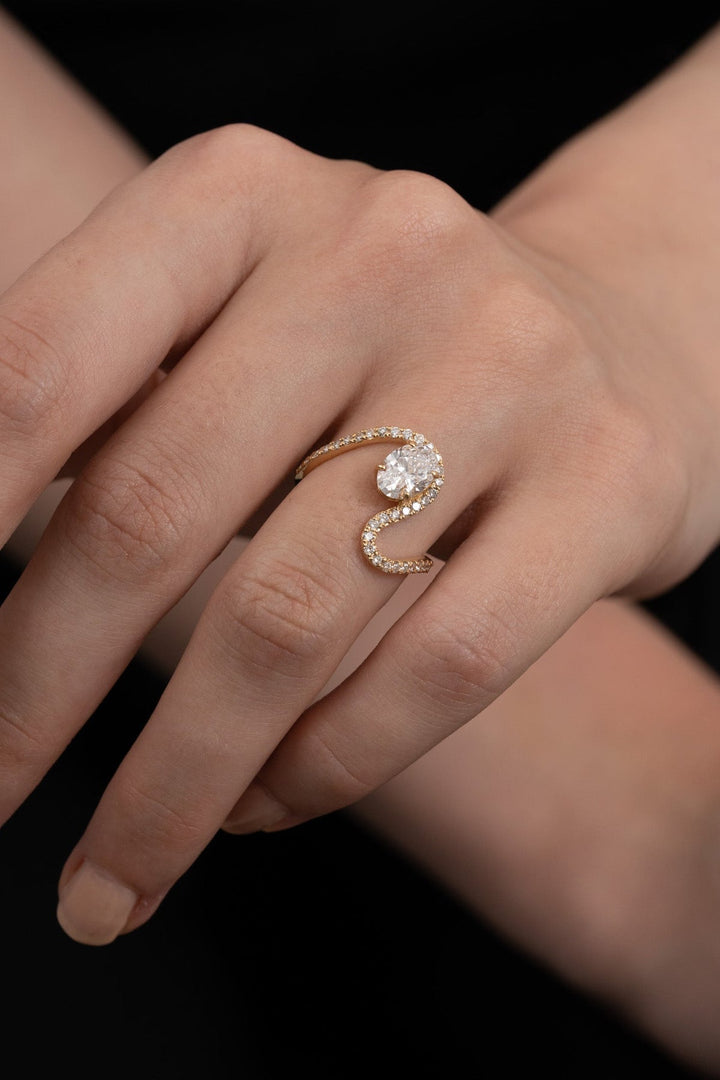 Shop oval cut solitaire lab grown diamond engagement ring online