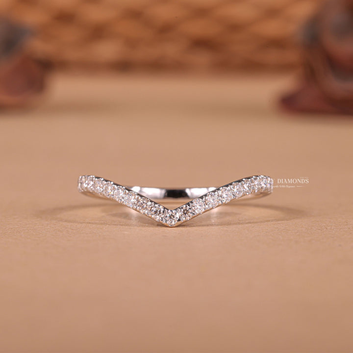 Curved Eternity round diamond wedding band front view