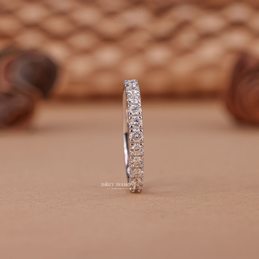Round round diamond wedding band front view