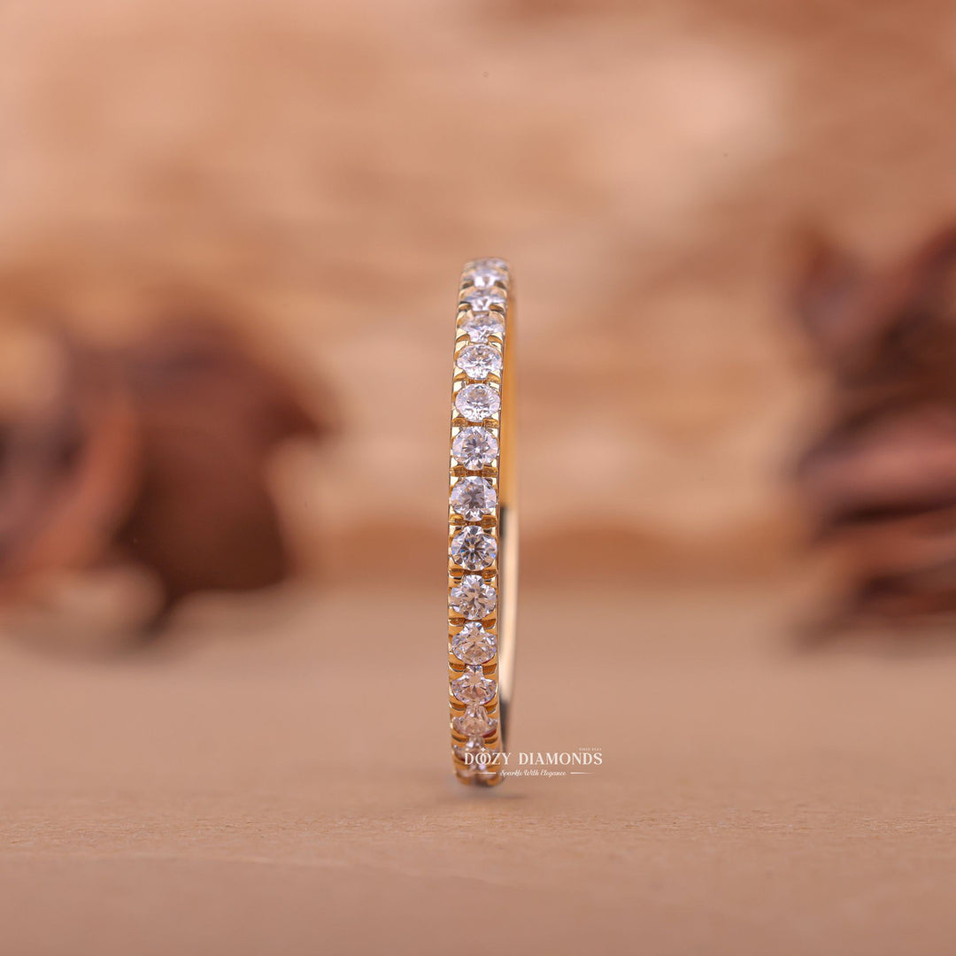 Round round diamond wedding band front view