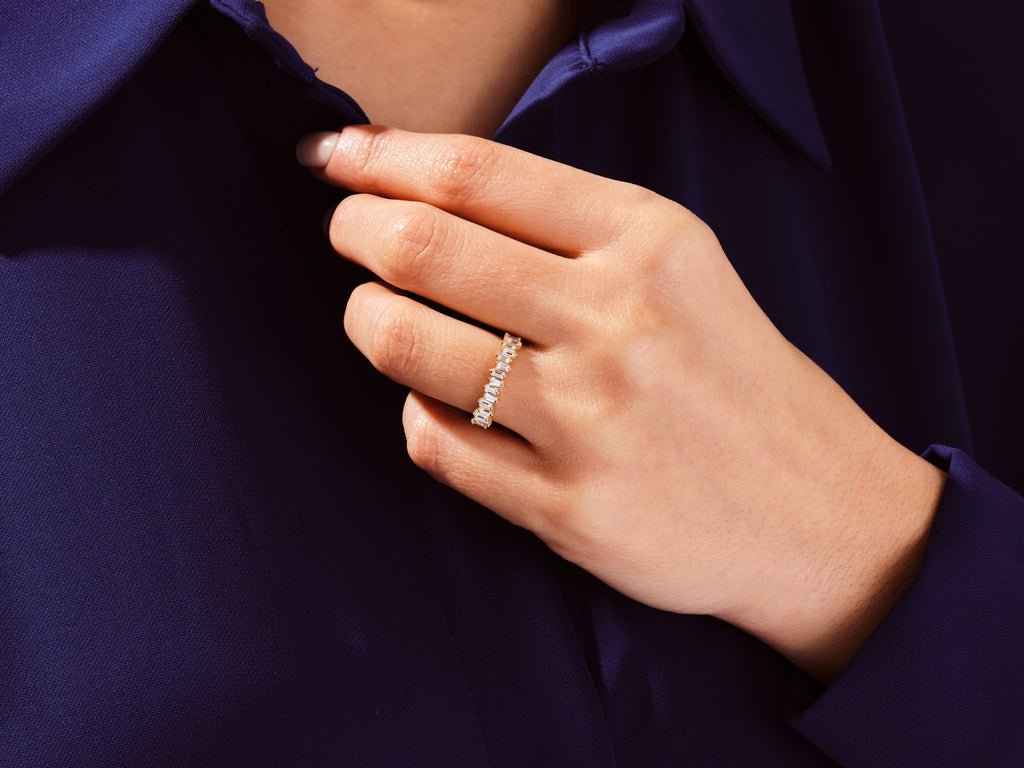 Round diamond wedding band in rose gold
