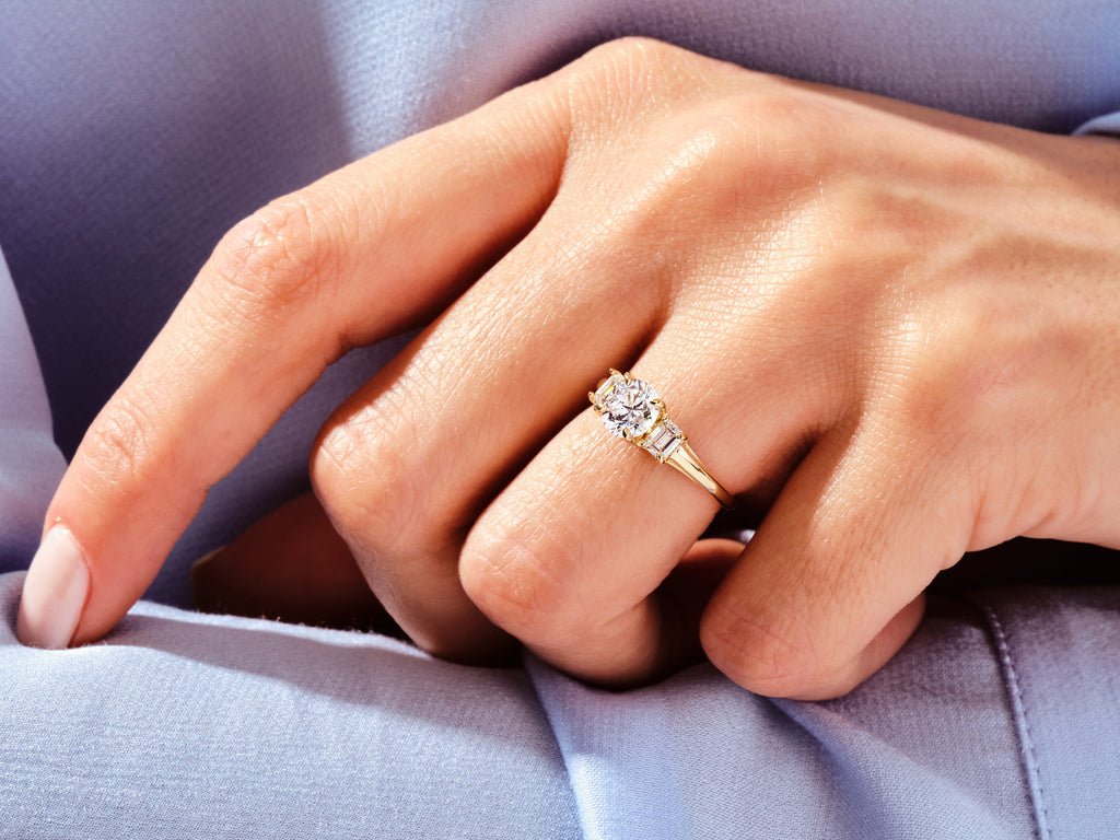 Shop the round cut solitaire engagement ring collection online