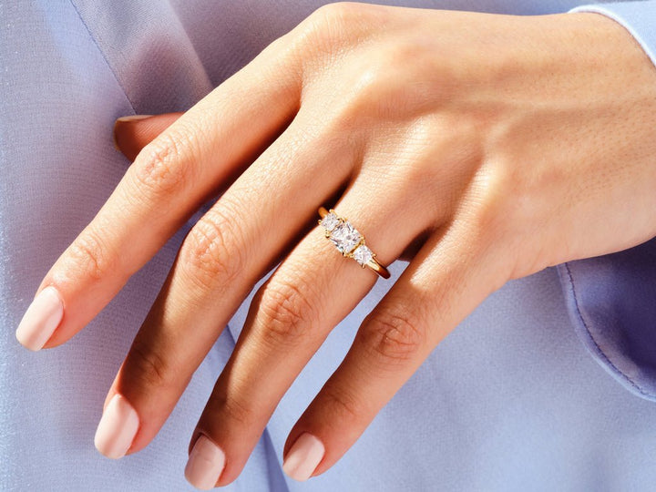 Profile view of princess cut solitaire engagement ring band
