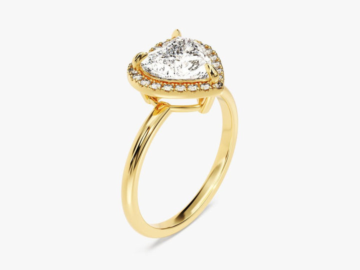 Heart halo ring set with an IGI graded diamond