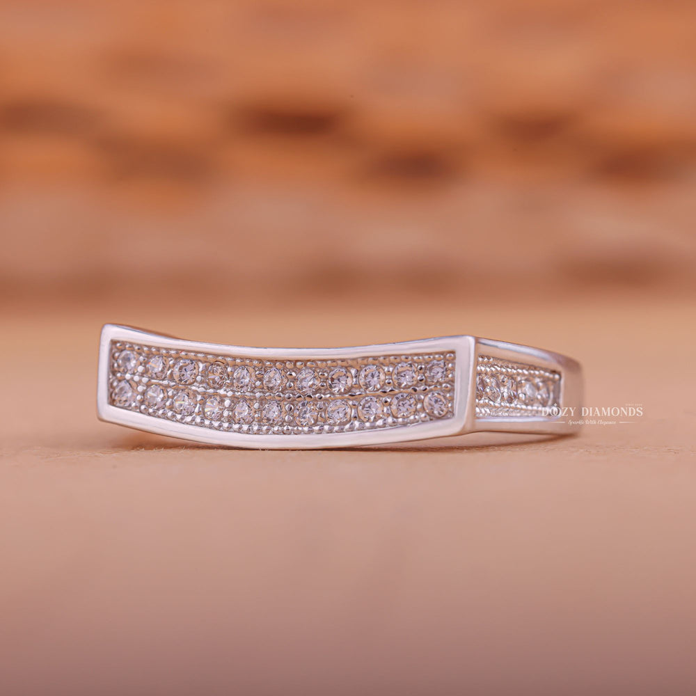 Close-up of 0.30CT round lab grown diamonds