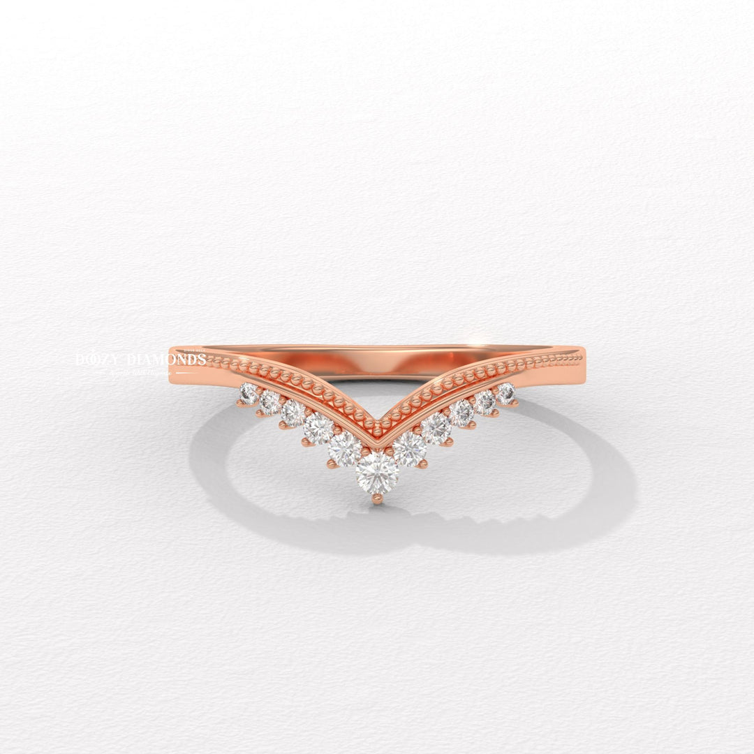 Milgrain Curved diamond wedding band in yellow gold