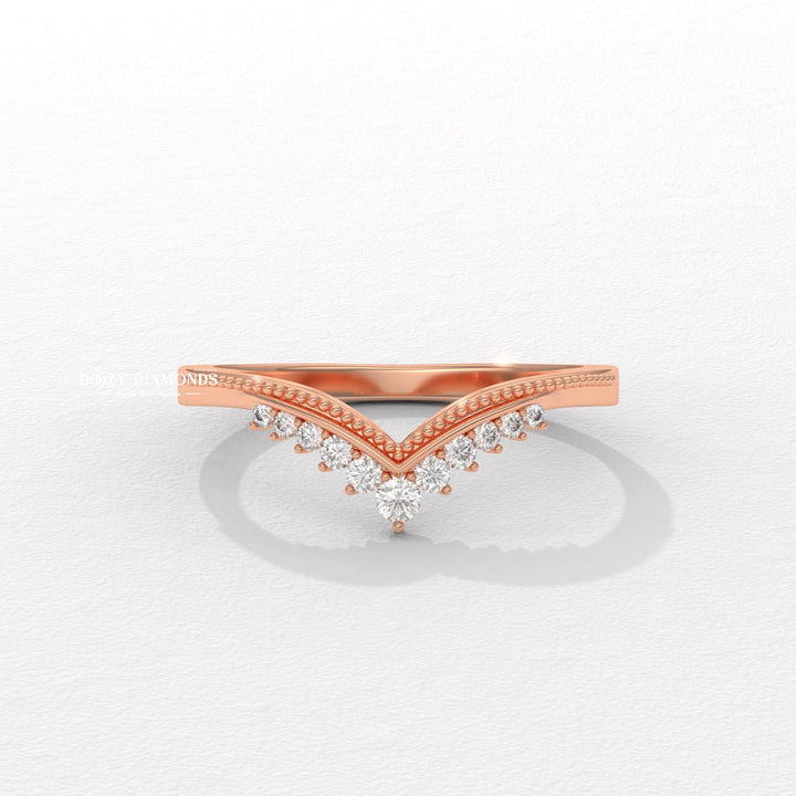 Milgrain Curved diamond wedding band in yellow gold