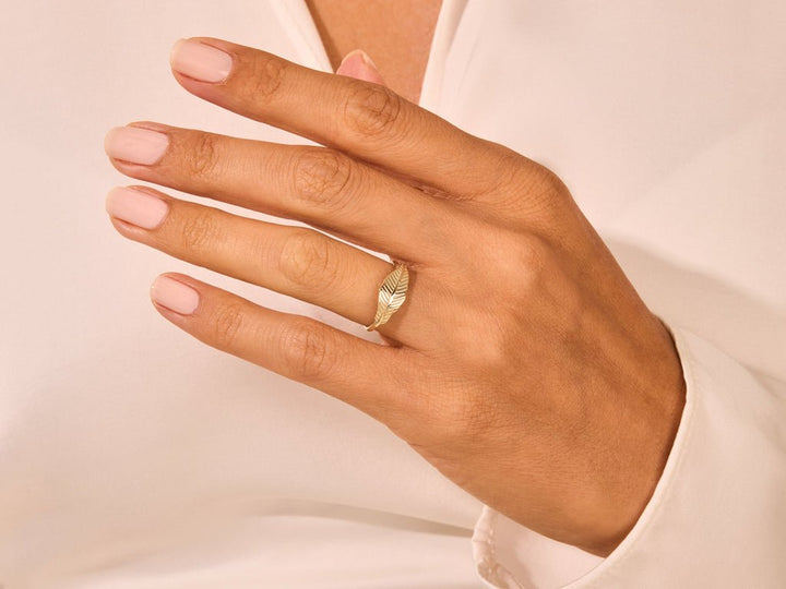 14k Solid Gold Feather Wedding Ring For Women - Doozy Diamonds