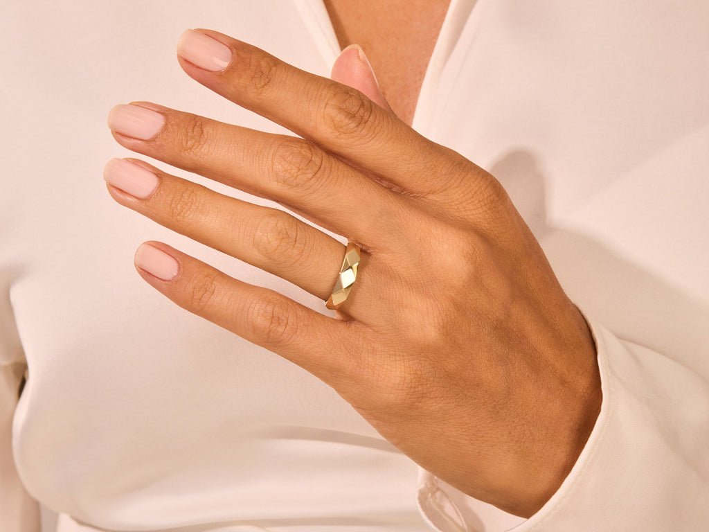 14k Solid Gold Faceted Wedding Band For Women - Doozy Diamonds