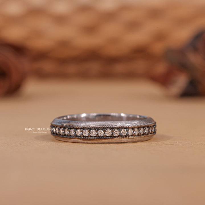 Close-up of 0.20CT round lab grown diamonds