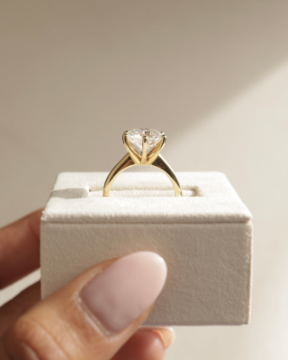 low profile solitaire setting, high profile solitaire setting, secure solitaire setting, refined solitaire setting, elegant solitaire setting, luxury solitaire setting, bridal solitaire setting, engagement solitaire setting,