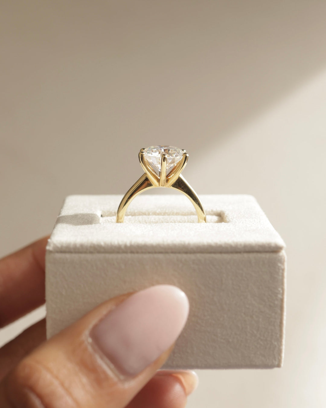 low profile solitaire setting, high profile solitaire setting, secure solitaire setting, refined solitaire setting, elegant solitaire setting, luxury solitaire setting, bridal solitaire setting, engagement solitaire setting,