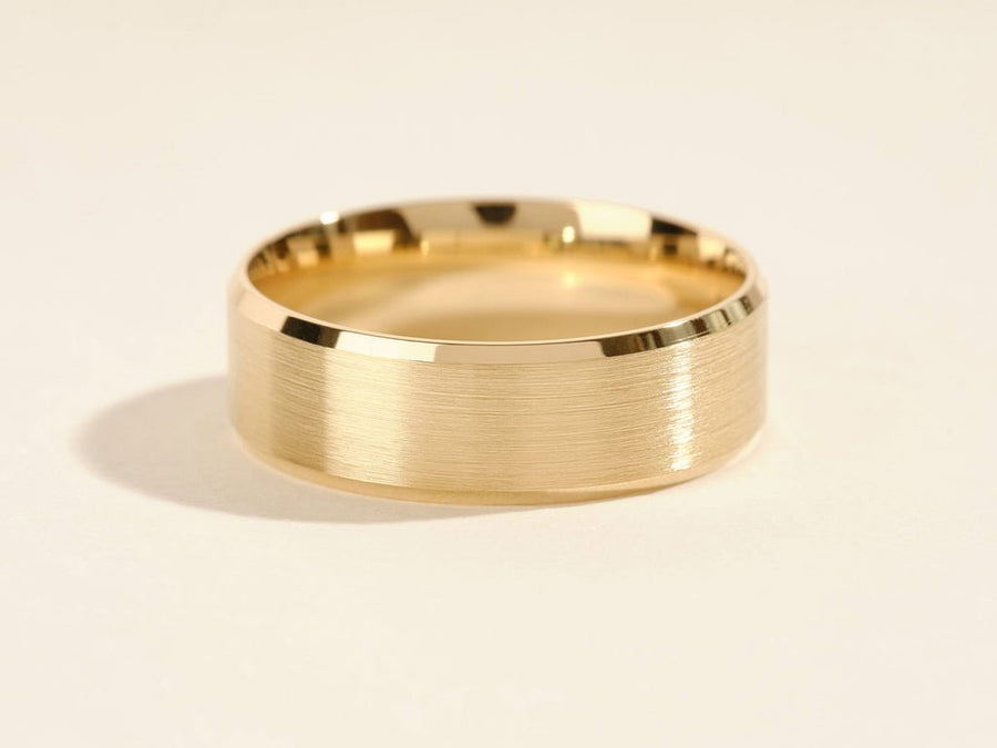 7.0mm Beveled Edge Men's Gold Wedding Band - Doozy Diamonds