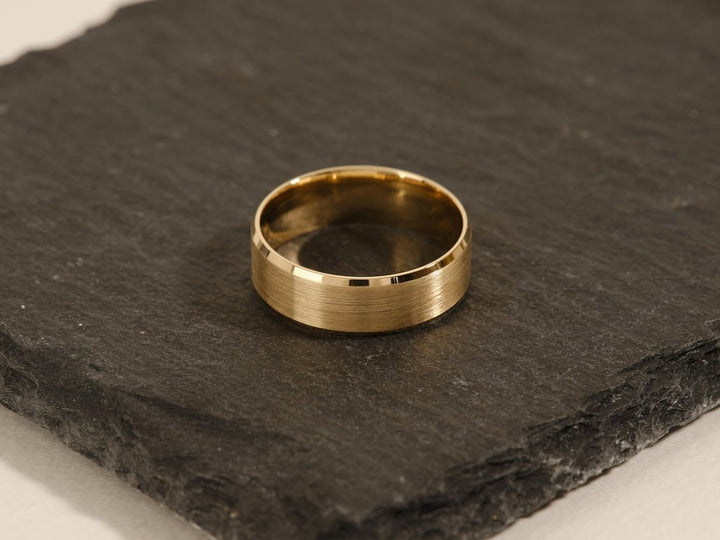 7.0mm Beveled Edge Men's Gold Wedding Band - Doozy Diamonds
