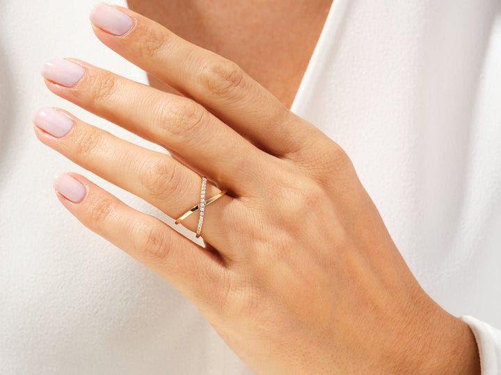 Ethically sourced round diamond eternity band
