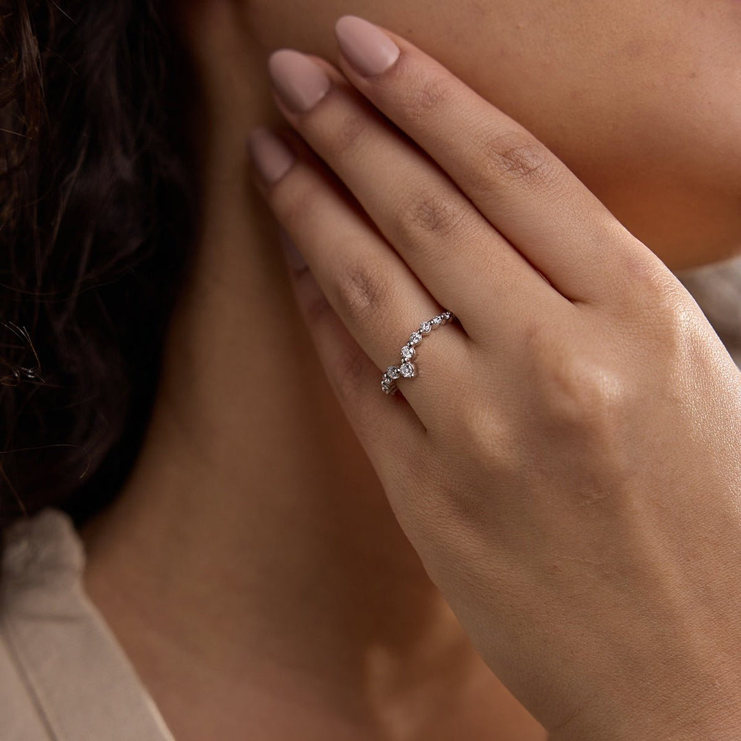 Round FG - VS2 Lab Grown Diamond Chevron Wedding Band - Doozy Diamonds