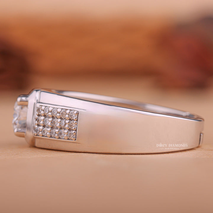 yellow gold, Heavy men's diamond ring, Men's diamond ring with engraving, Men's diamond wedding band comfort fit, Men's diamond baguette ring, Lab-grown diamond men's ring