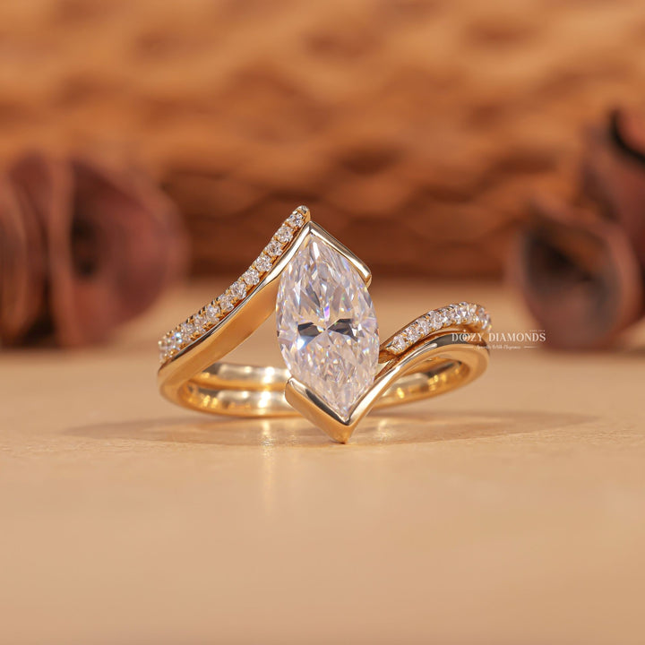Marquise cut bridal set with filigree, Marquise cut bridal set with vintage style, Marquise cut bridal set with antique style, Marquise cut bridal set with pave band, 