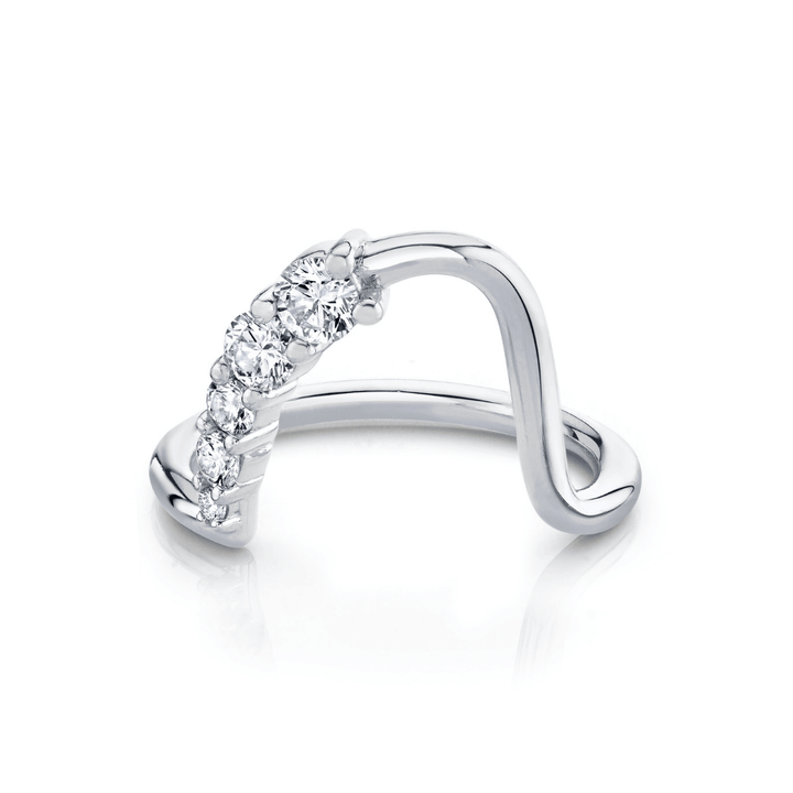 Round diamond wedding band in yellow gold