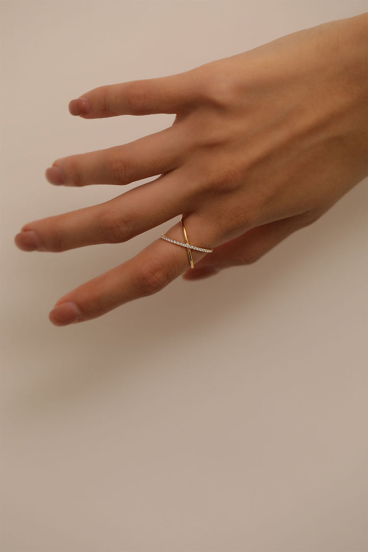 Criss Cross lab grown diamonds Wedding Band in 14K Gold - Doozy Diamonds