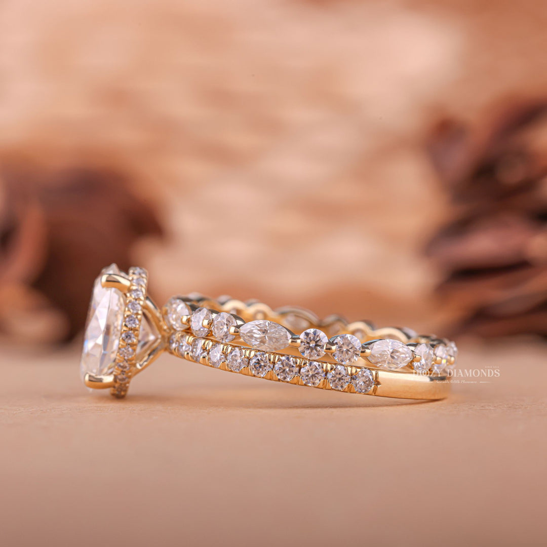 Oval cut bridal set with filigree, Oval cut bridal set with vintage style, Oval cut bridal set with antique style, Oval cut bridal set with pave band, Oval cut bridal set with channel set band,